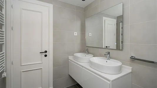 Rooms in Madrid Chamartín - photo 5