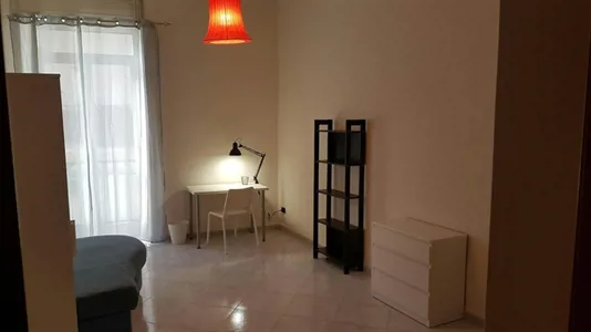 Rooms in Napoli Municipalità 4 - photo 2