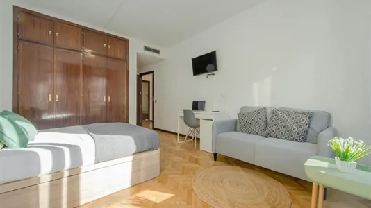 Rooms in Madrid Tetuán - photo 3
