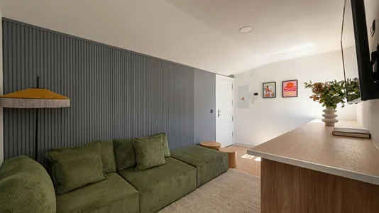 Rooms in Madrid Centro - photo 10