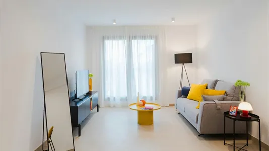 Rooms in Málaga - photo 2