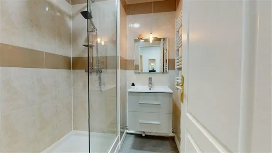 Rooms in Lyon - photo 10