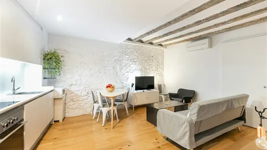 Apartments in Barcelona Ciutat Vella - photo 7