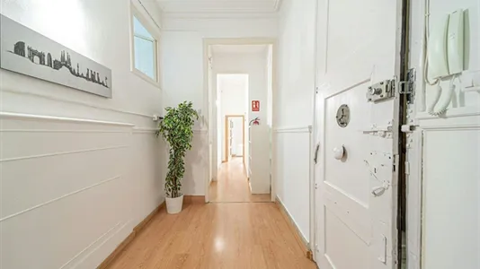 Rooms in Barcelona Eixample - photo 7