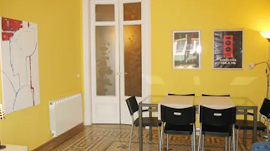 Rooms in Barcelona Eixample - photo 8