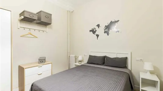 Rooms in Madrid Chamberí - photo 1