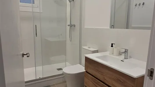 Rooms in Barcelona Eixample - photo 8