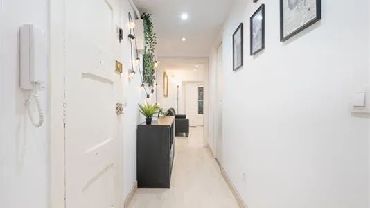 Rooms in Barcelona Ciutat Vella - photo 5