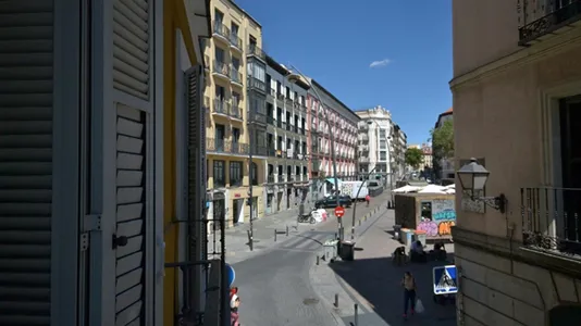 Rooms in Madrid Centro - photo 6