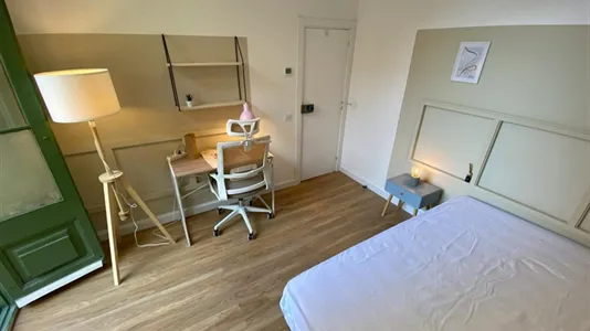 Rooms in Barcelona Ciutat Vella - photo 7