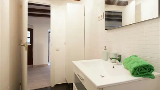 Apartments in Barcelona Ciutat Vella - photo 6