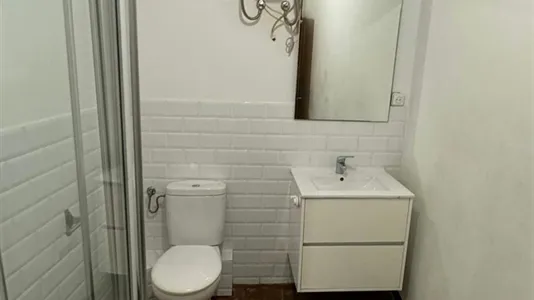 Rooms in Barcelona Ciutat Vella - photo 6