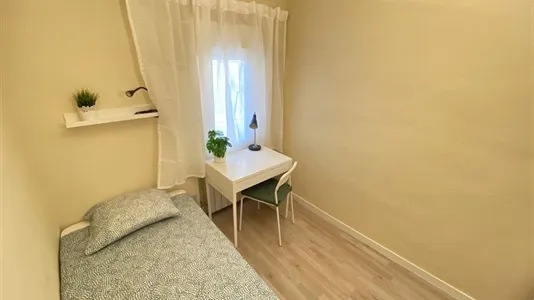 Rooms in Madrid San Blas - photo 4