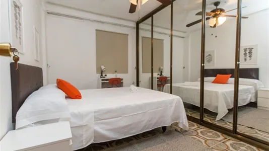 Rooms in Málaga - photo 6