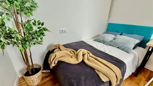 Rooms in Barcelona Ciutat Vella - photo 3
