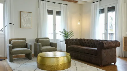 Apartments in Barcelona Ciutat Vella - photo 6
