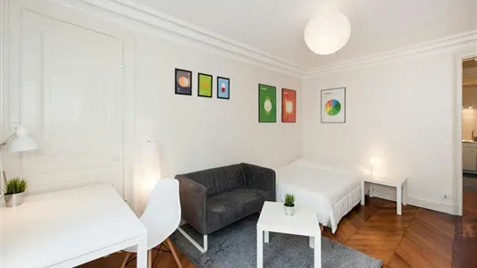 Rooms in Paris 1er arrondissement - photo 2