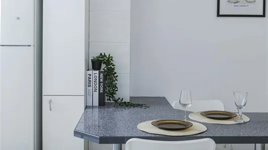 Rooms in Valencia La Zaidía - photo 1