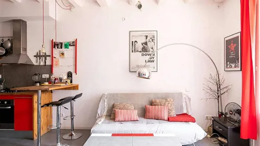 Apartments in Barcelona Ciutat Vella - photo 2