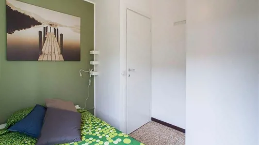 Rooms in Milano Zona 8 - Fiera, Gallaratese, Quarto Oggiaro - photo 3
