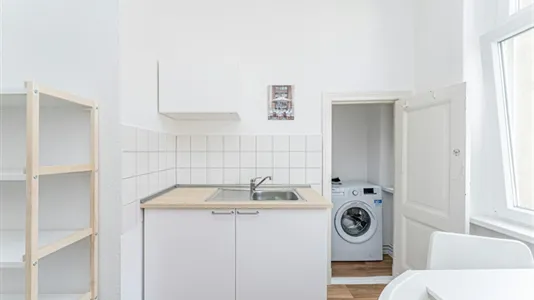 Rooms in Berlin Friedrichshain-Kreuzberg - photo 7