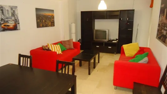 Rooms in Córdoba - photo 7