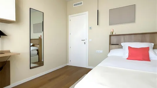 Rooms in Madrid Chamberí - photo 4