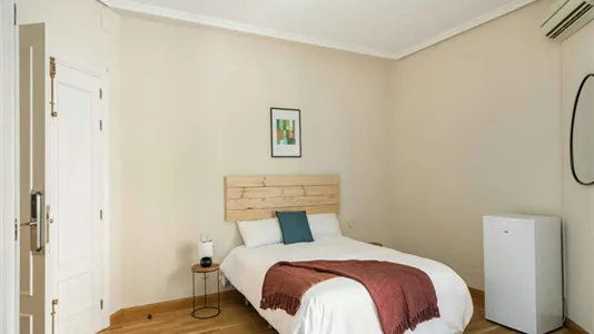 Rooms in Madrid Salamanca - photo 6