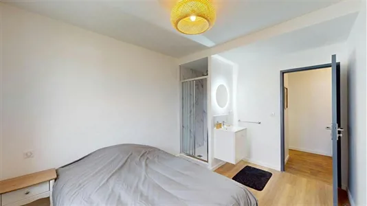 Rooms in Poitiers - photo 2