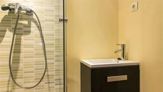 Rooms in Madrid Centro - photo 5