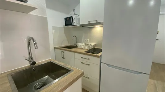 Rooms in Adaro - photo 9