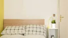 Room for rent, Turin, Piemonte, &lt;span class=&quot;blurred street&quot; onclick=&quot;ProcessAdRequest(10702372)&quot;&gt;&lt;span class=&quot;hint&quot;&gt;See streetname&lt;/span&gt;[xxxxxxxxxxxxx]&lt;/span&gt;