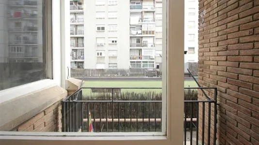 Rooms in Barcelona Sants-Montjuïc - photo 10