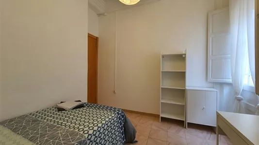 Rooms in Valencia Ciutat Vella - photo 5