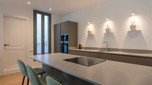 Apartments in Barcelona Ciutat Vella - photo 5