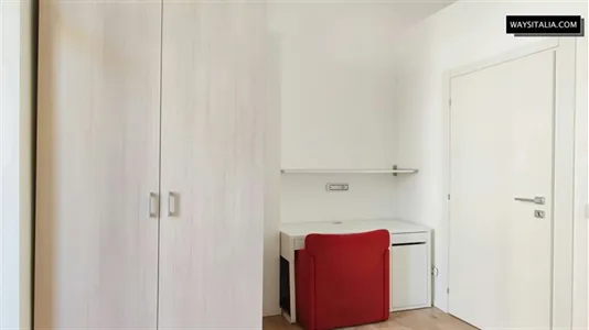 Rooms in Milano Zona 8 - Fiera, Gallaratese, Quarto Oggiaro - photo 4