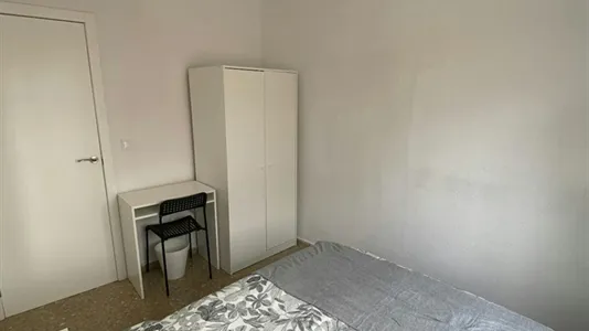Rooms in Manises - photo 4