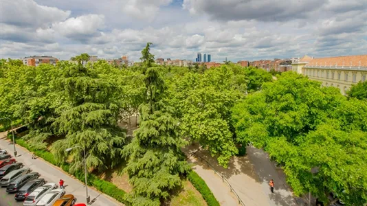 Rooms in Madrid Chamartín - photo 9