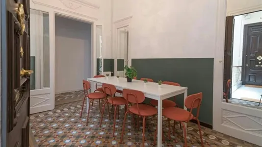 Rooms in Barcelona Eixample - photo 5
