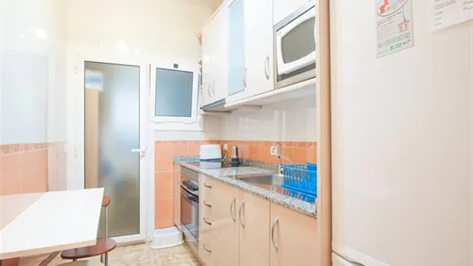 Rooms in Barcelona Sants-Montjuïc - photo 10