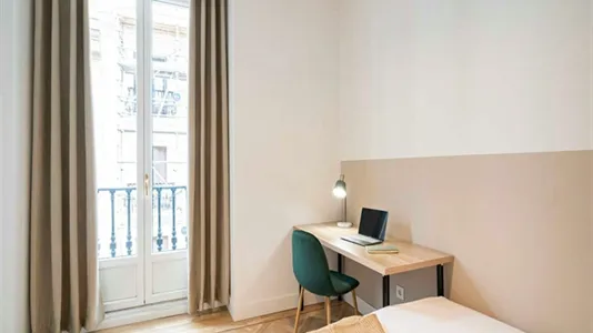 Rooms in Madrid Centro - photo 7