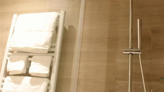 Rooms in Guimarães - photo 9