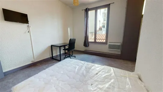 Rooms in Clermont-Ferrand - photo 3