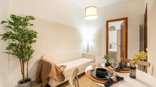 Rooms in Barcelona Ciutat Vella - photo 5
