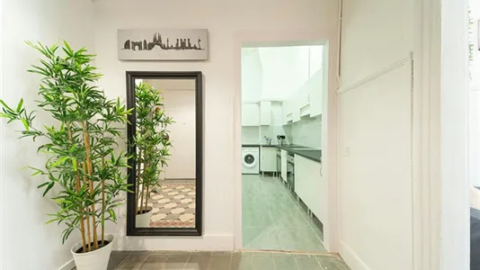 Rooms in Barcelona Ciutat Vella - photo 9