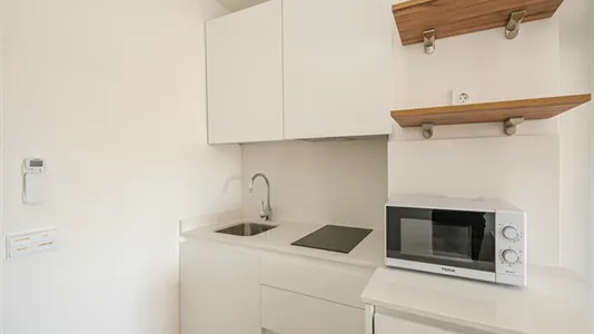 Rooms in Málaga - photo 5