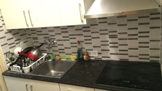 Rooms in Barcelona Ciutat Vella - photo 4