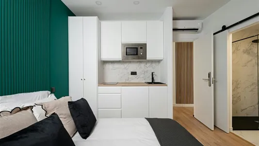 Rooms in Madrid Centro - photo 5