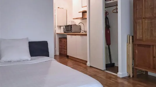 Apartments in Paris 17ème arrondissement - photo 6