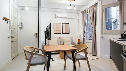 Apartments in Barcelona Eixample - photo 3